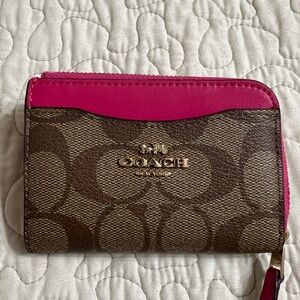 Coach small wallet. Brown  & pink.